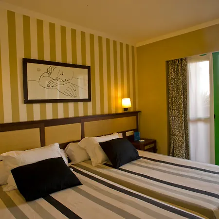 World 4* Benalmádena