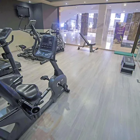 World 4* Benalmádena