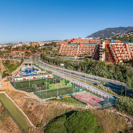 Hotel World Resort, Affiliated By Melia 4*