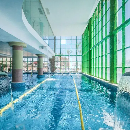Hotel World Resort, Affiliated By Melia 4*